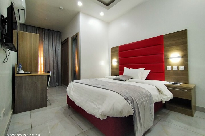 Room 7 of 79