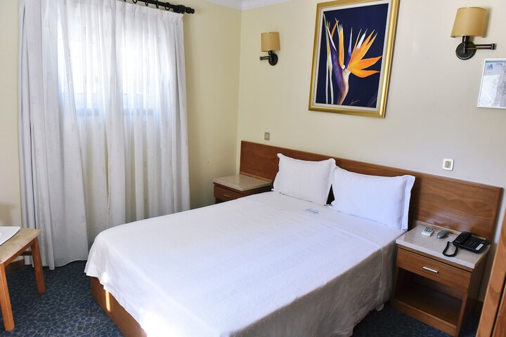 Room 34 of 70