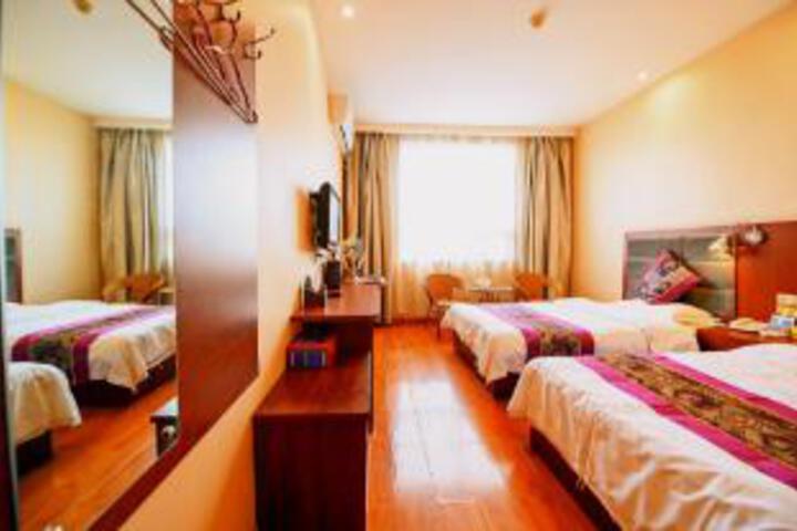 Room 18 of 18