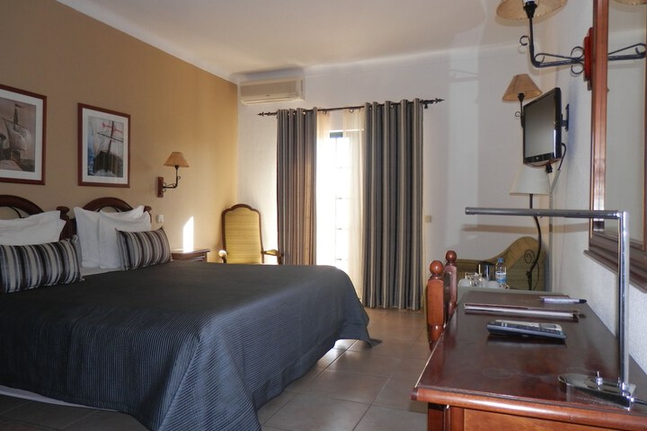 Room 5 of 52