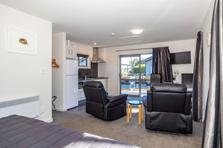 Room 3 of 21