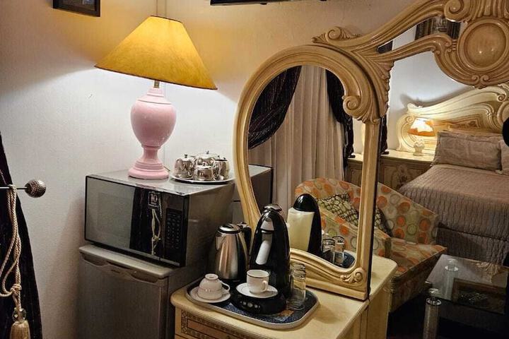 Room 27 of 158