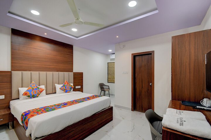 Room 16 of 34