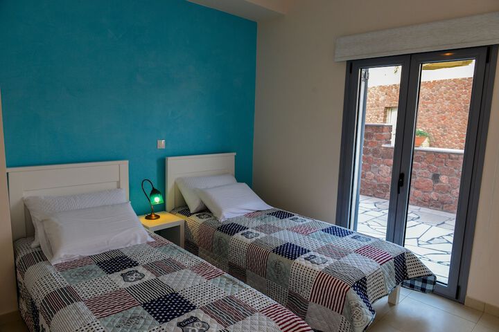 Room 5 of 31