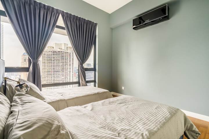 Room 11 of 216
