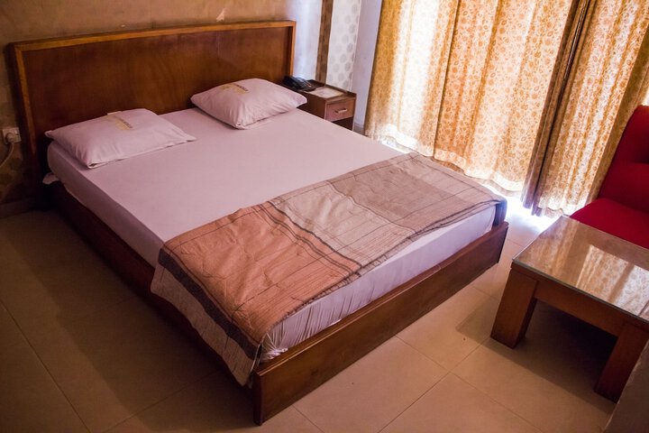Room 25 of 25