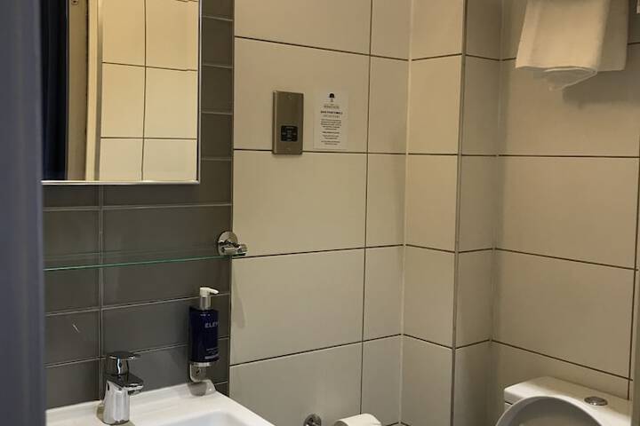 Room 10 of 15