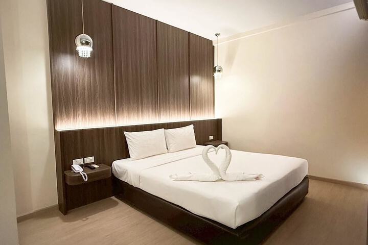 Room 12 of 52