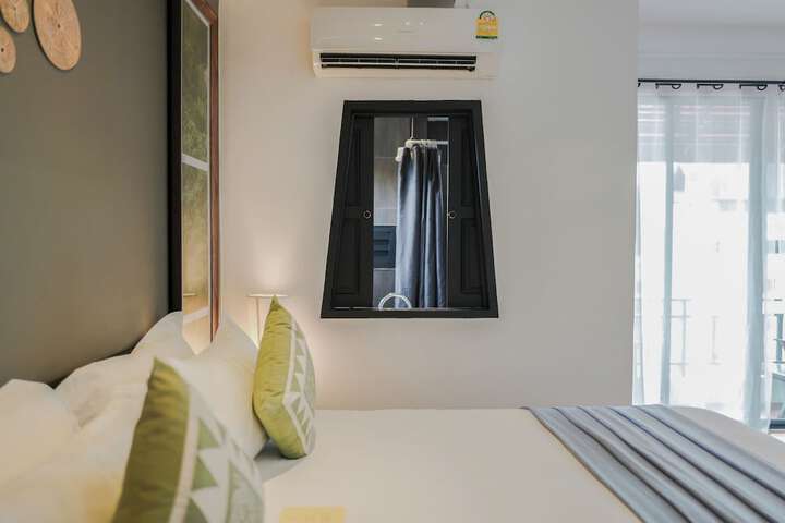 Room 25 of 95