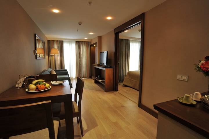 Room 22 of 142