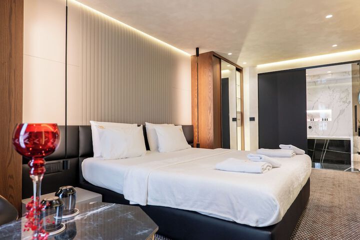 Room 73 of 125