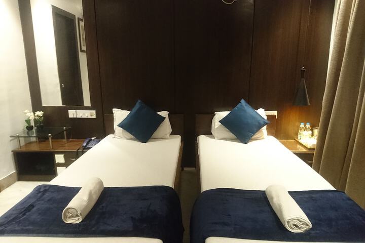 Room 20 of 34