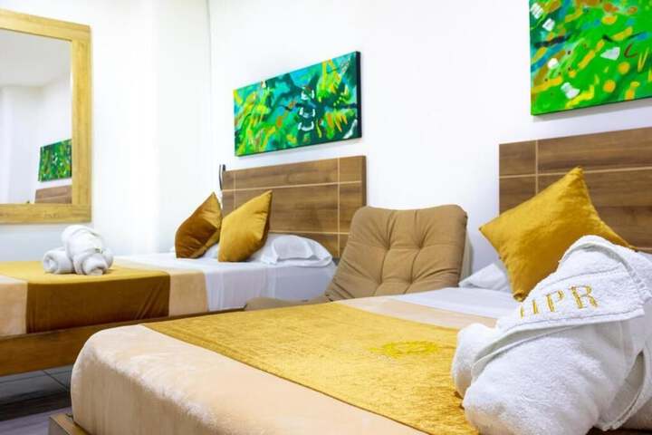 Room 5 of 14