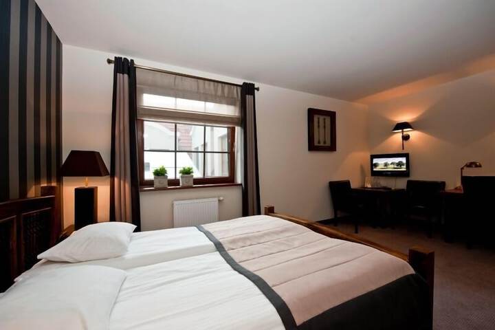 Room 14 of 65