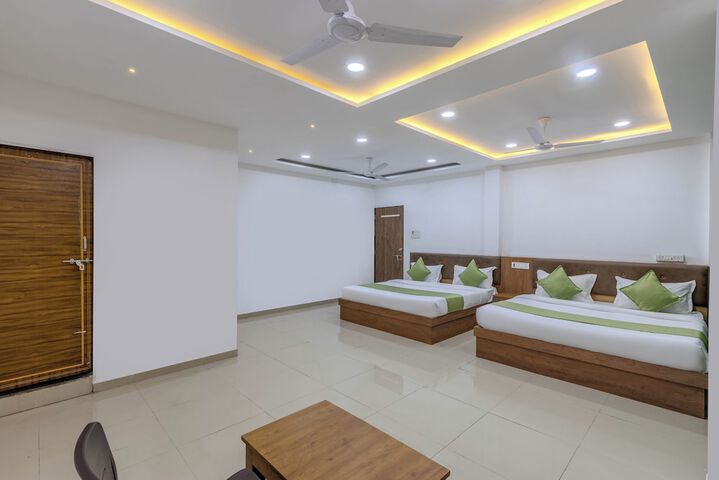 Room 12 of 36