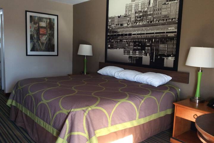 1 King Bed Mobility Accessible (14 of 27)