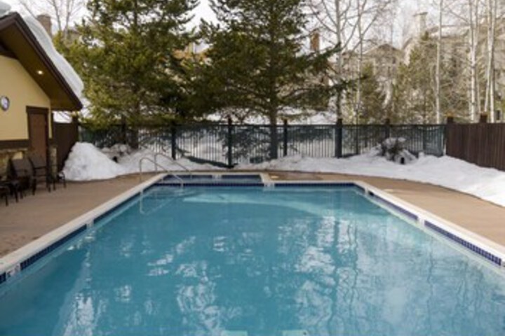 Pool 12 of 25
