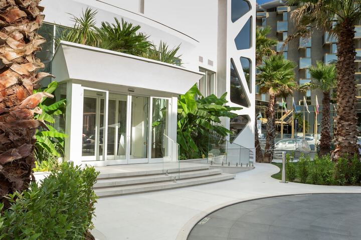 Hotel 70 of 85
