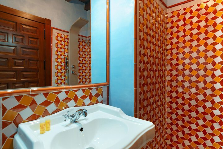 Room 42 of 53