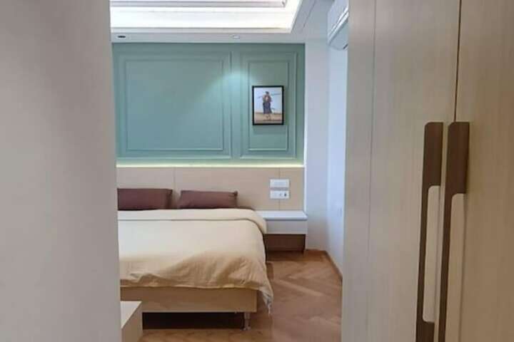 Room 12 of 48