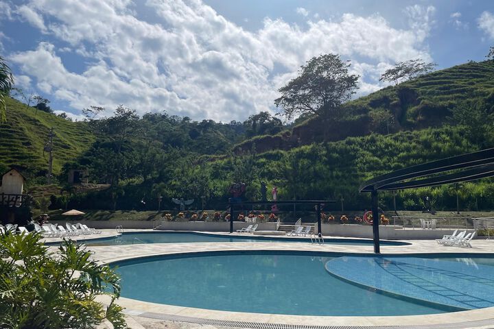 Pool 5 of 7