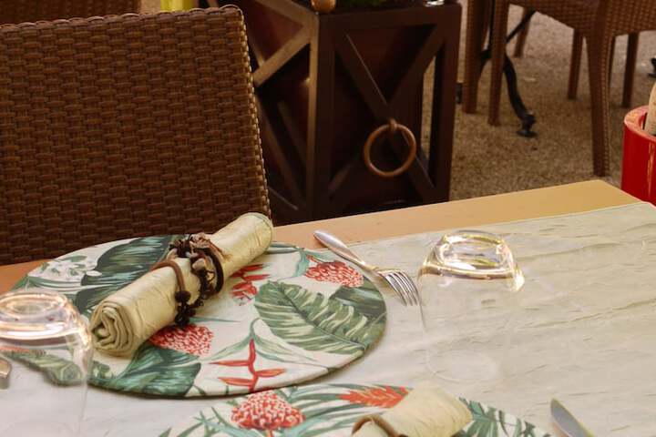 Dining 38 of 40