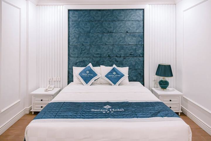 Room 8 of 28