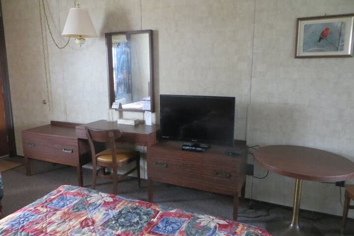 Room 16 of 30