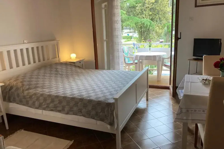 Ija- Studio BY THE Beach KRK
