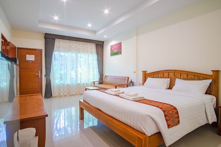 Room 15 of 38
