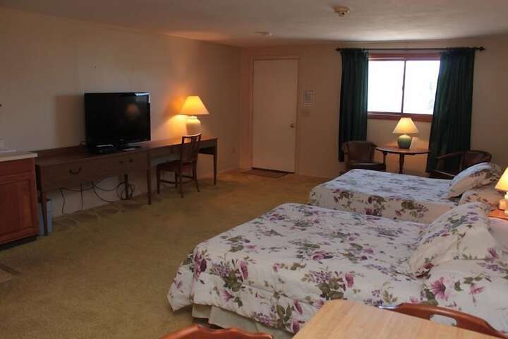 Room 8 of 19