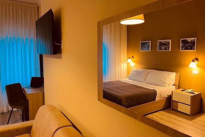 Room 15 of 87