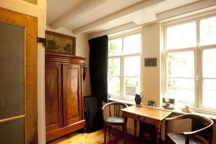 General 5 of 6