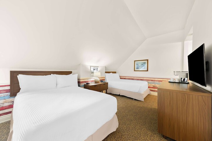 Standard Double Bed (9 of 13)