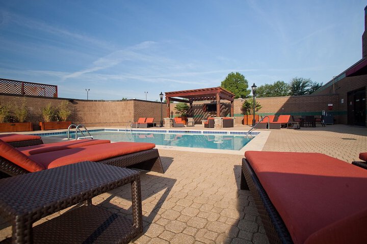 Hotel with Pool