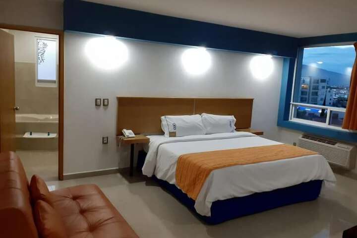 Room 19 of 39