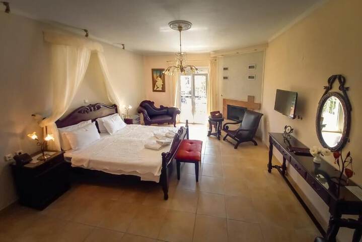 Room 2 of 29