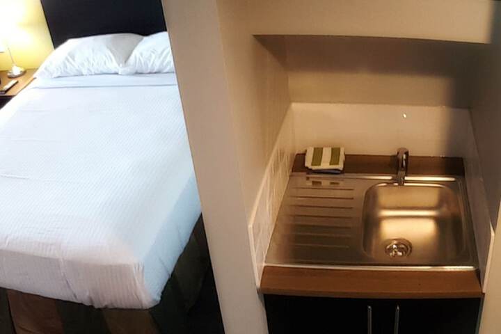 Room 8 of 39