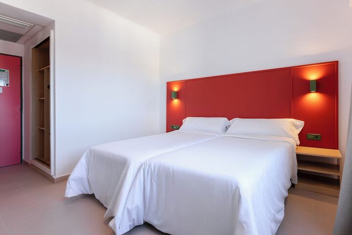 Room 18 of 62