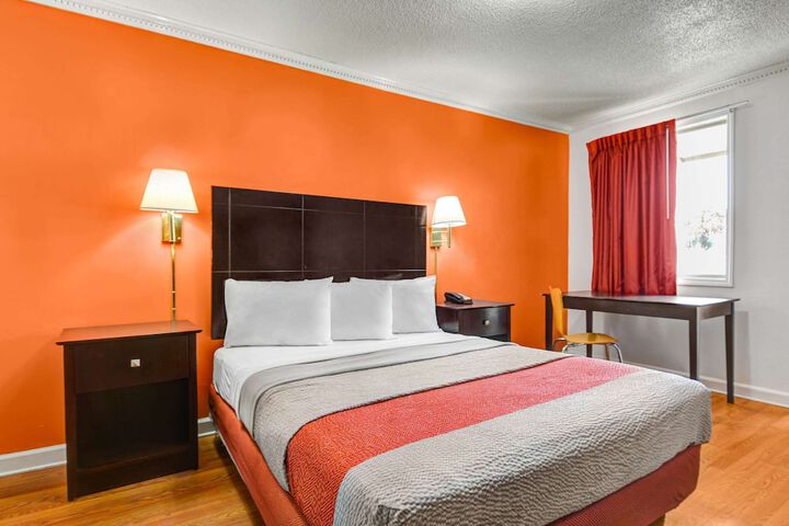 Room 6 of 21