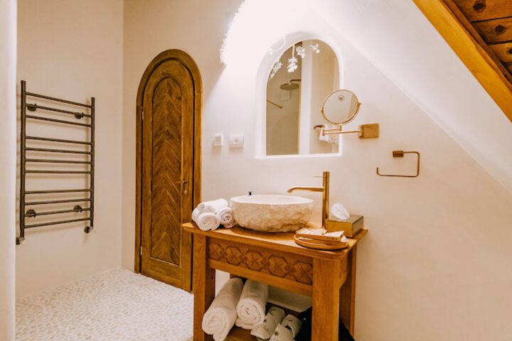 Room 28 of 58