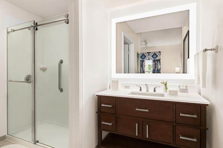 Bathroom shower