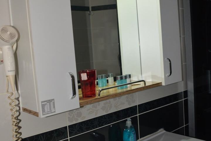Room 12 of 26