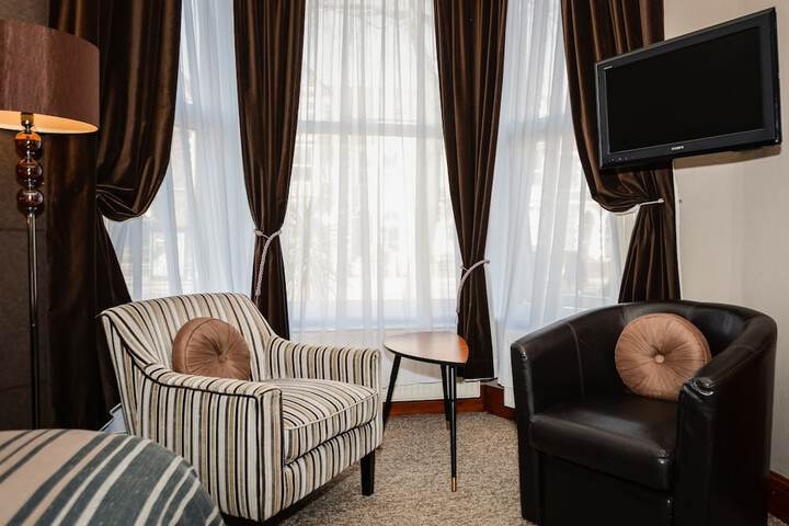 Room 9 of 54