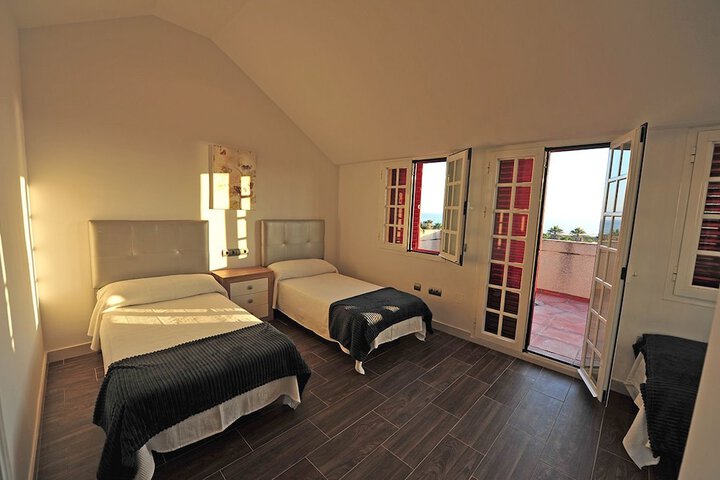 Room 11 of 31