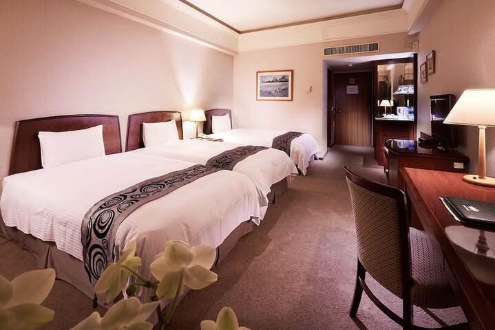 Room 4 of 45