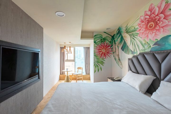 Room 46 of 81