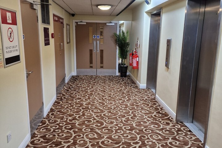Ballroom/Hall 71 of 83