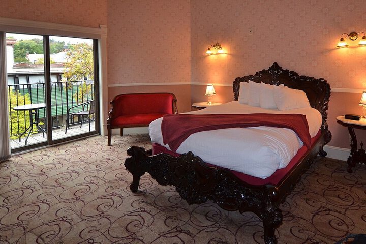 2 Queen Beds (5 of 12)