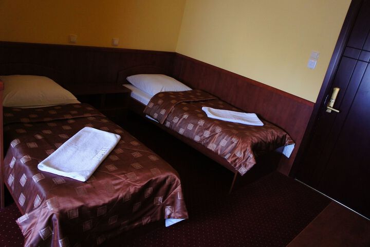 Room 6 of 43